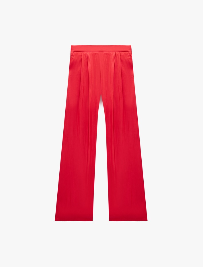  Cep Detaylı Pileli Saten Geniş Paça Pantolon