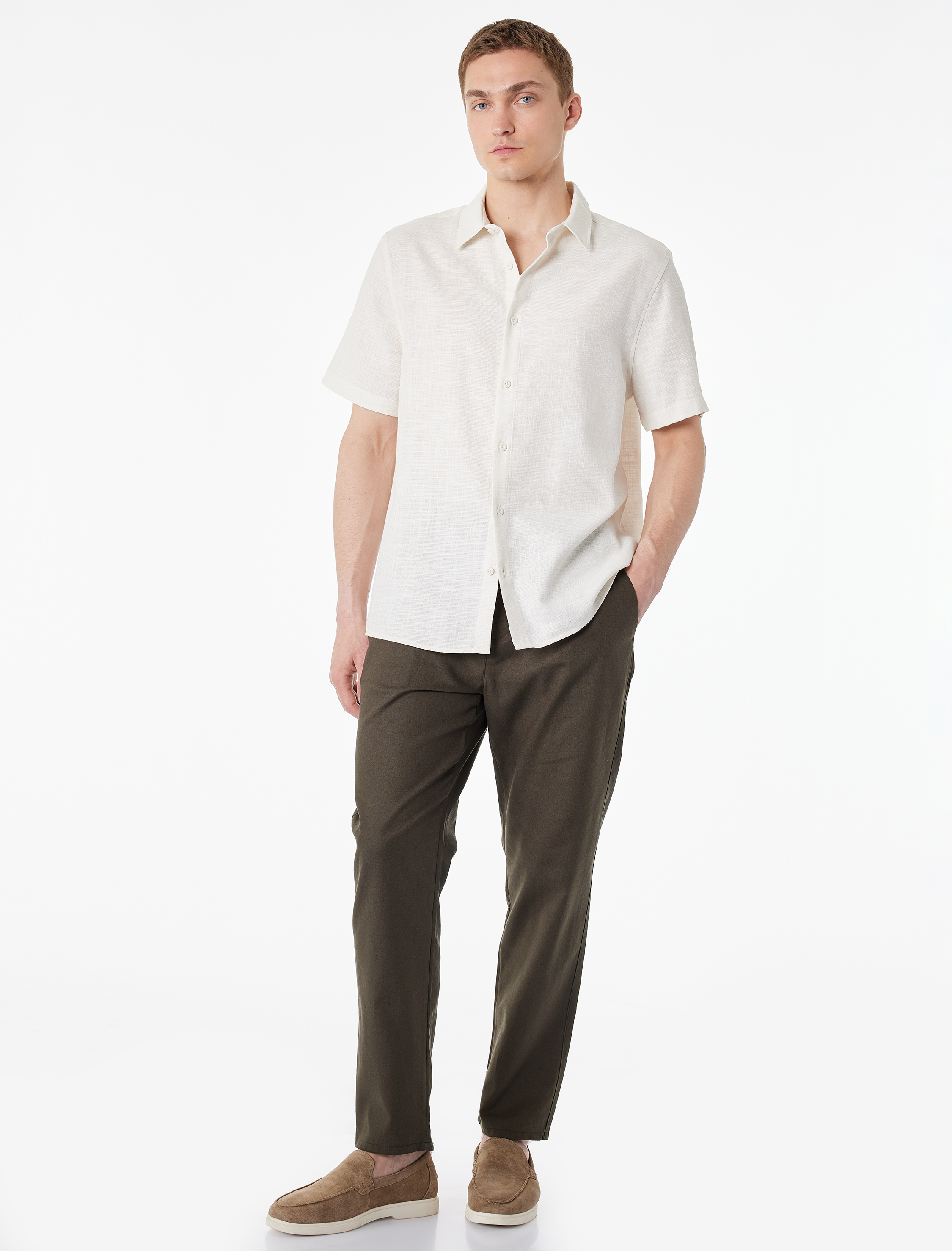   Pamuklu Klasik Yaka Regular Fit Kısa Kollu Gömlek