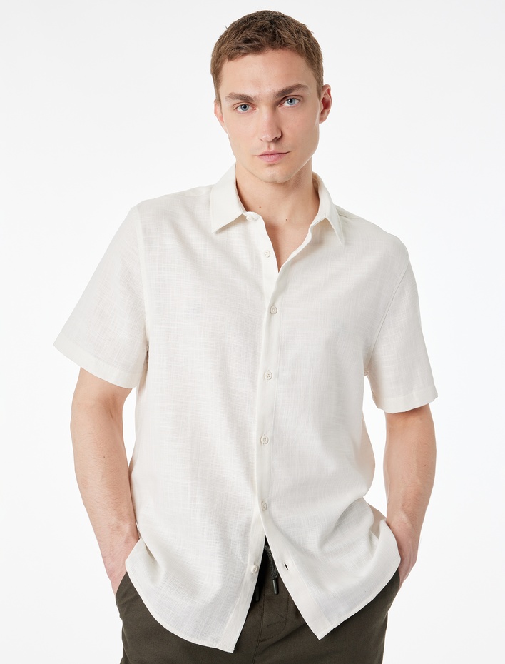  Pamuklu Klasik Yaka Regular Fit Kısa Kollu Gömlek