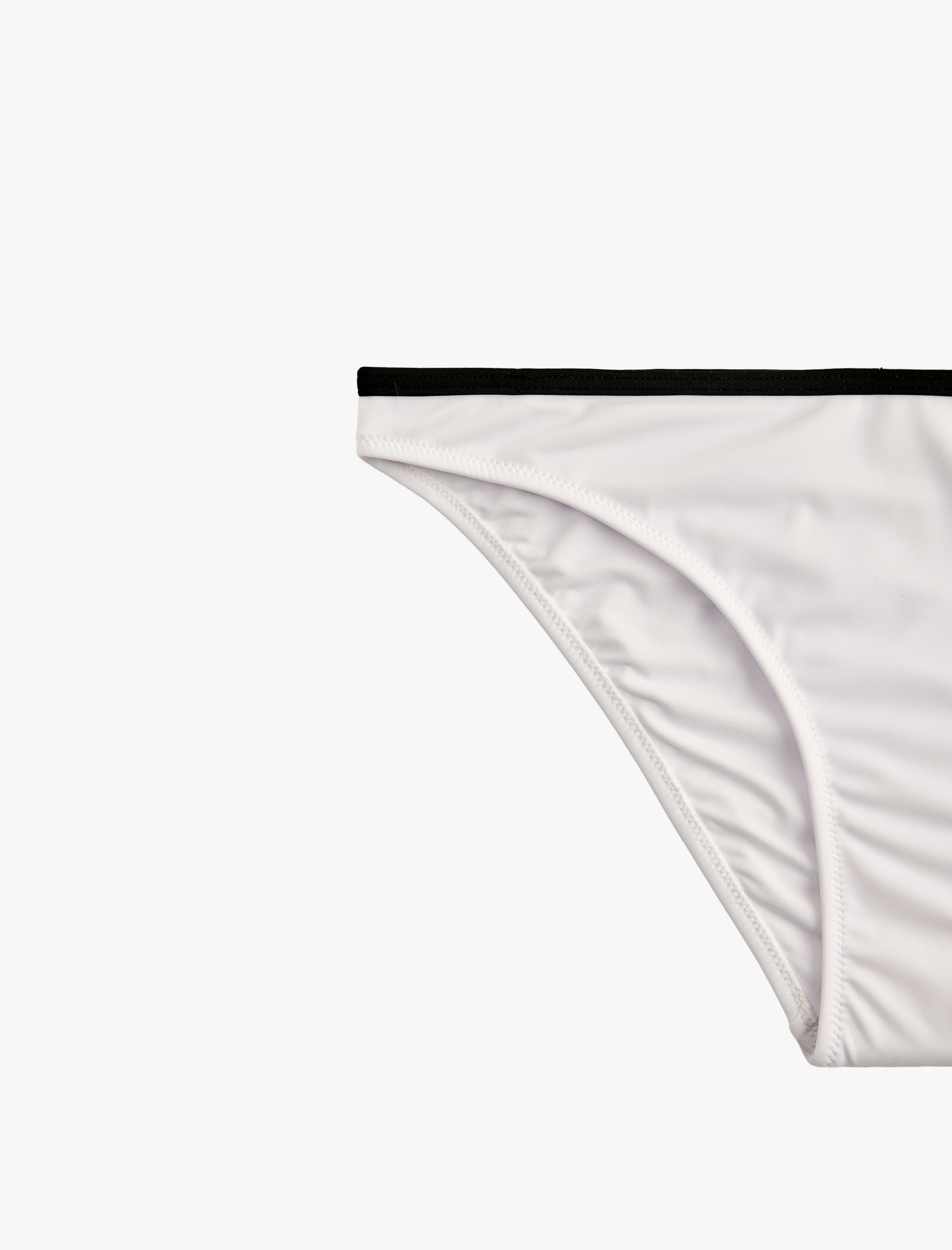   Renk Kontrastlı Bikini Altı