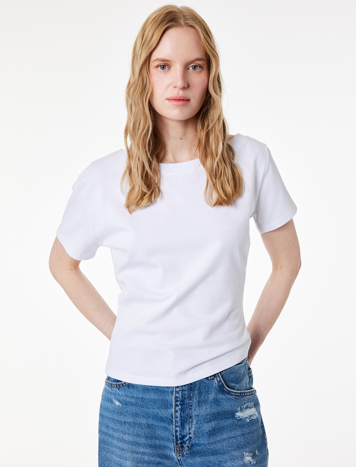  Pamuklu Slim Fit Düşük Omuz Kayık Yuvarlak Yaka Kısa Kollu Tişört