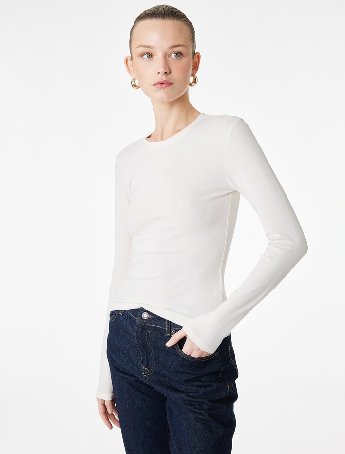  Slim Fit Pamuklu Uzun Kollu Bisiklet Yaka Tişört