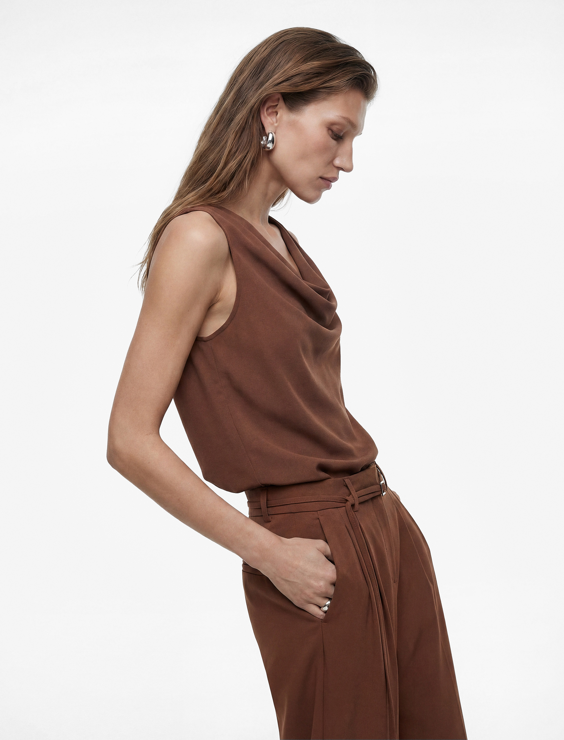   Kolsuz Degaje Yaka Dantel Detaylı Saten Bluz