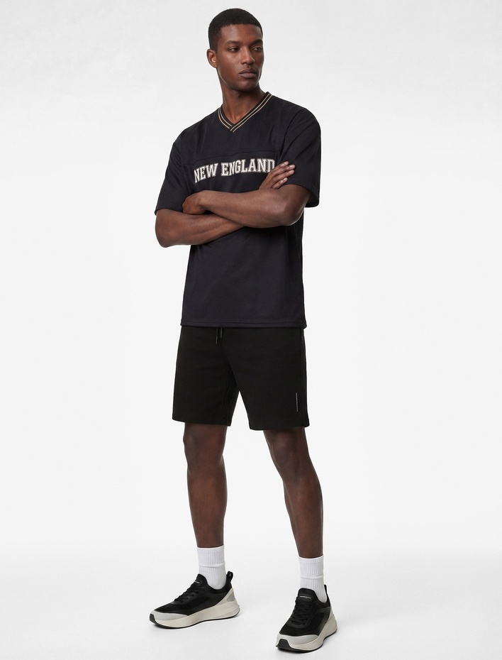  V Yaka Kısa Kollu Oversize Baskılı Spor Tişört