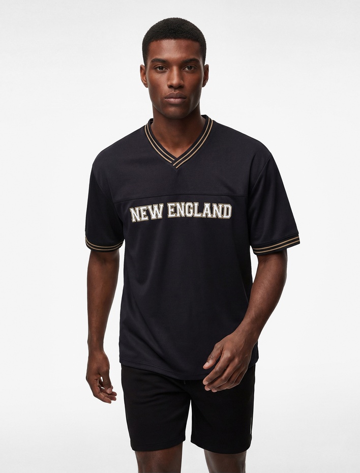  V Yaka Kısa Kollu Oversize Baskılı Spor Tişört