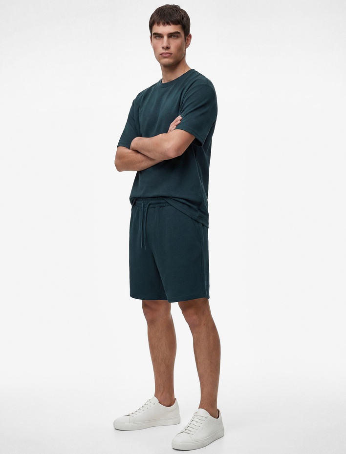  Regular Fit Viskon Karışımlı Beli Bağcıklı Şort