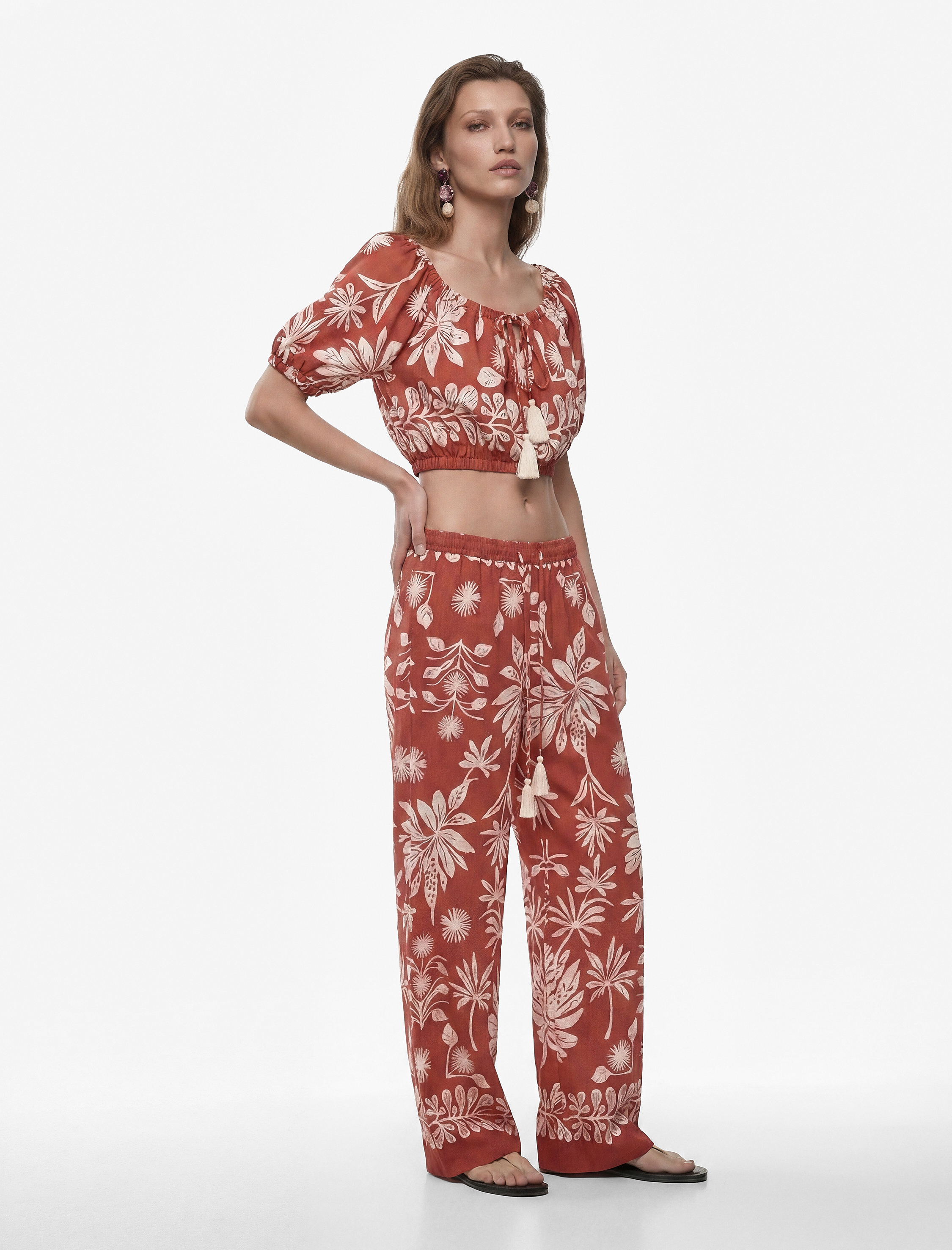   Viskon Salda Kumaş Cepli Floral Desenli Bol Paça Pantolon