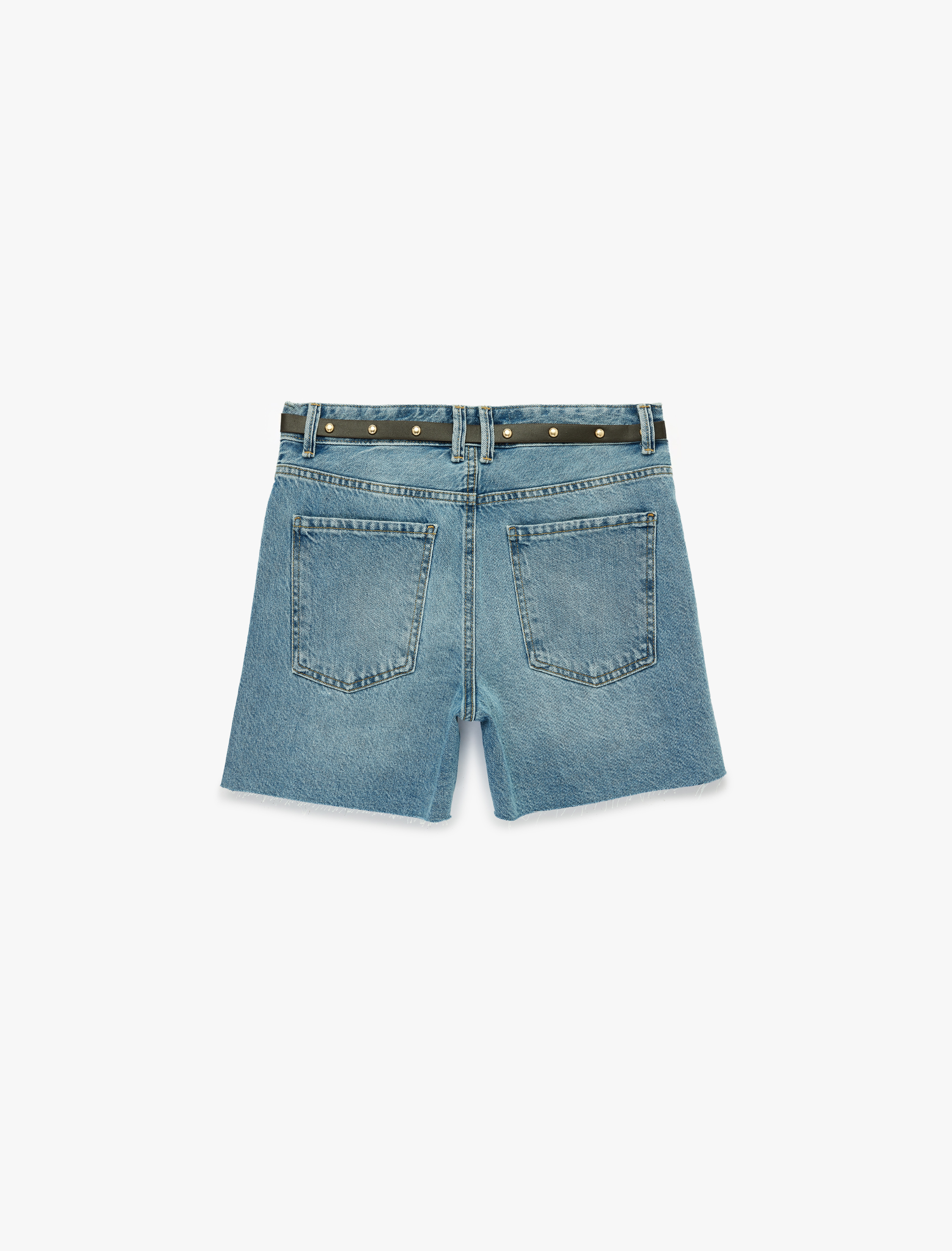   Pamuklu Kemer Detaylı Cepli Düğmeli Mini Denim Şort