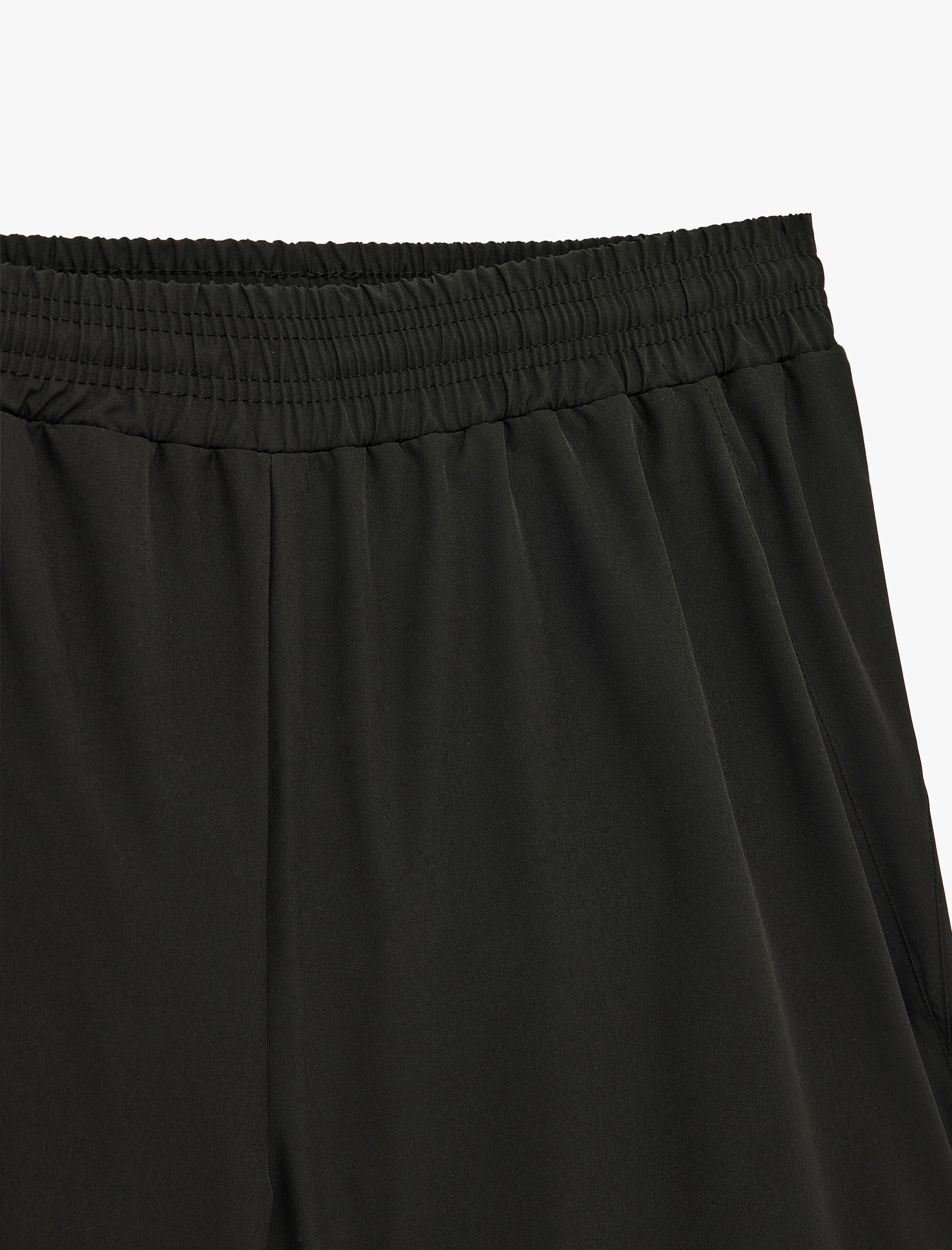   Beli Lastikli Basic Şort