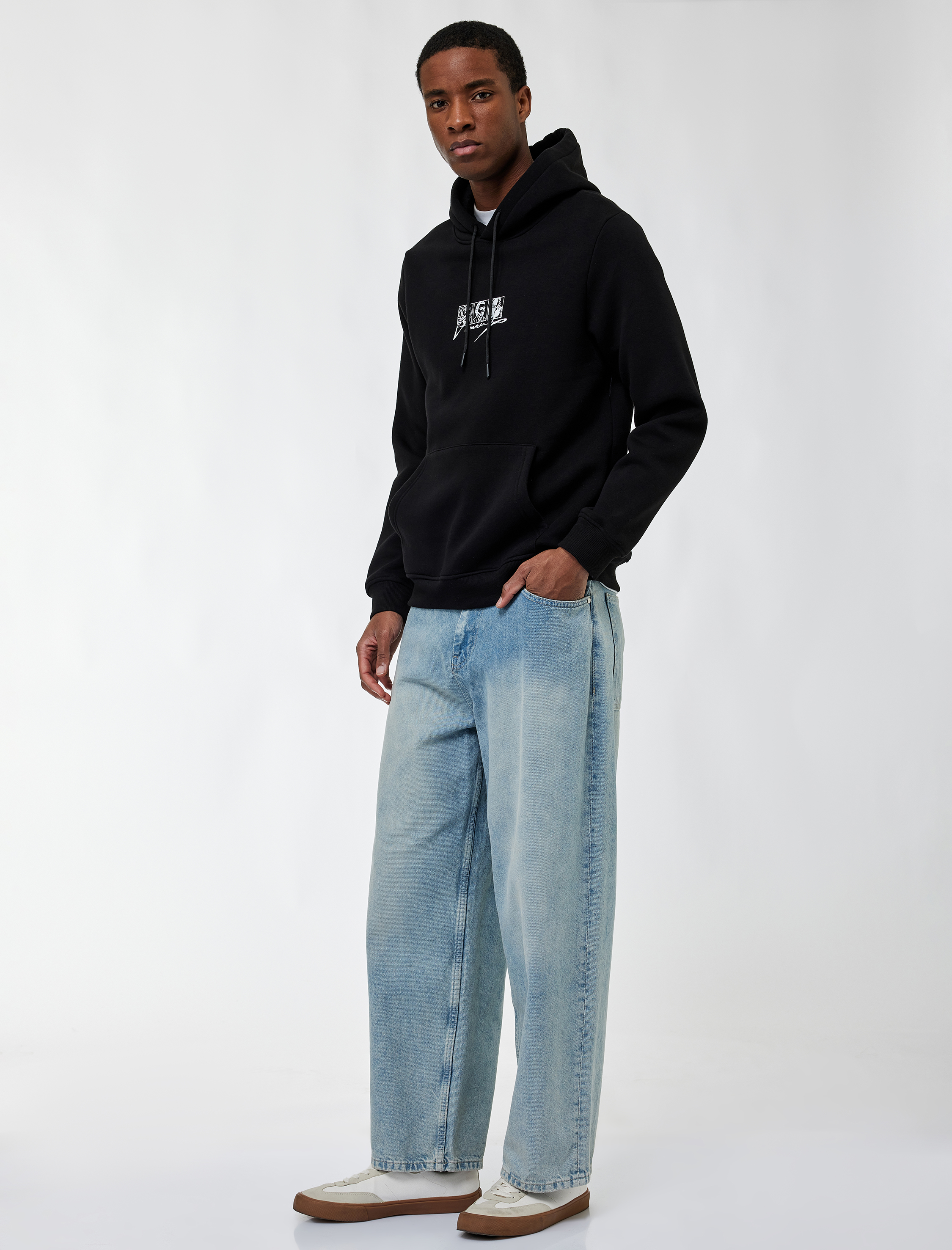   Uzun Kollu Kapşonlu Şardonlu Lisanslı Van Gogh Baskılı Sweatshirt