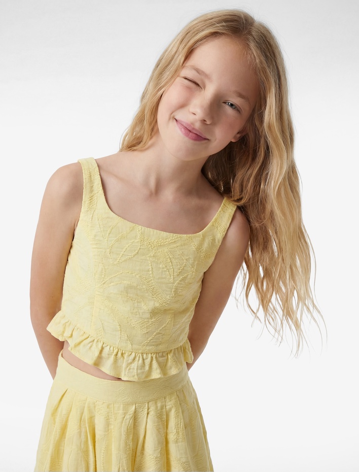 Kız Çocuk Viskon Kare Yaka Fırfır Detaylı Kolsuz Crop Bluz