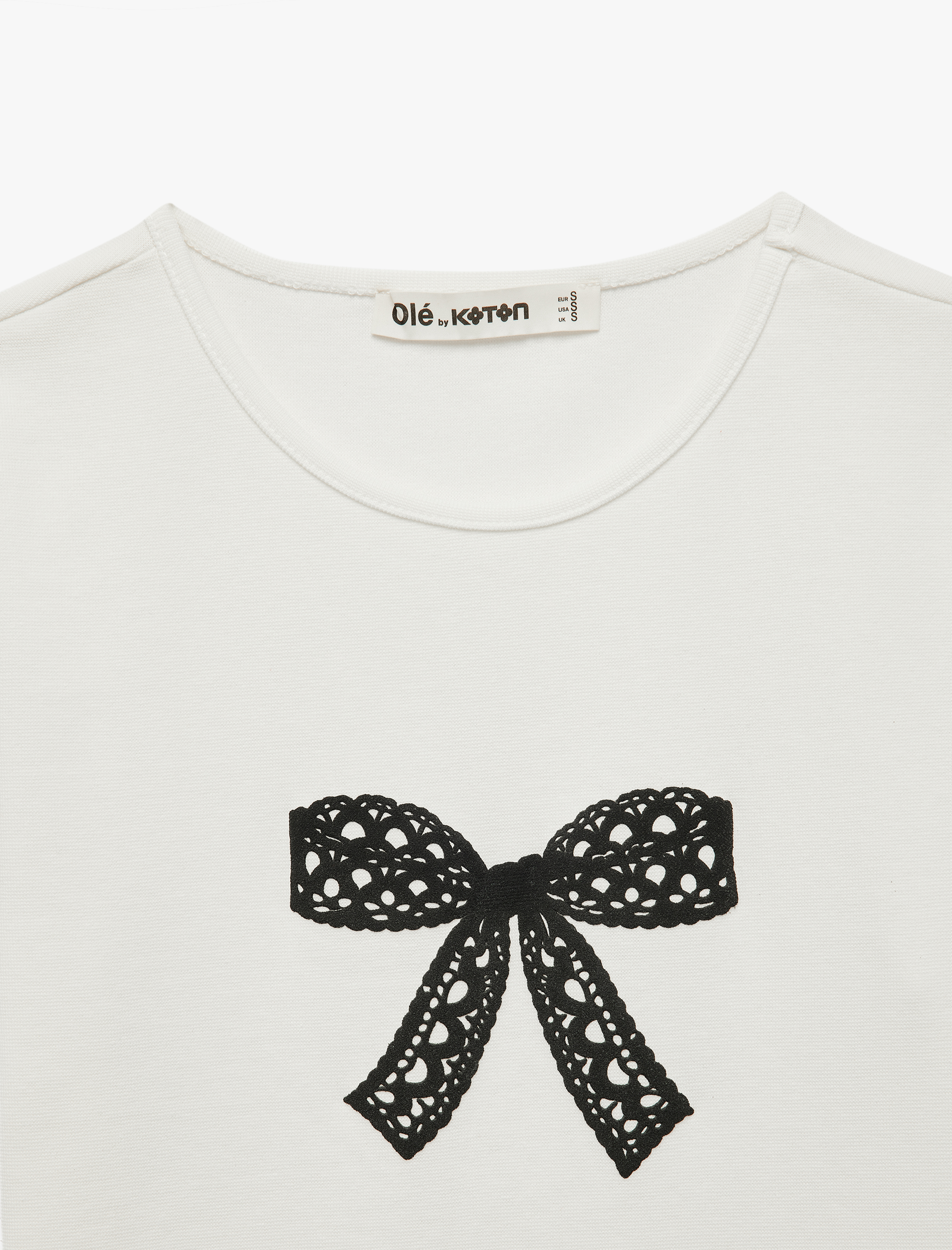   Pamuklu Slim Fit Kısa Kollu Bisiklet Yaka Fiyonk Baskılı Tişört