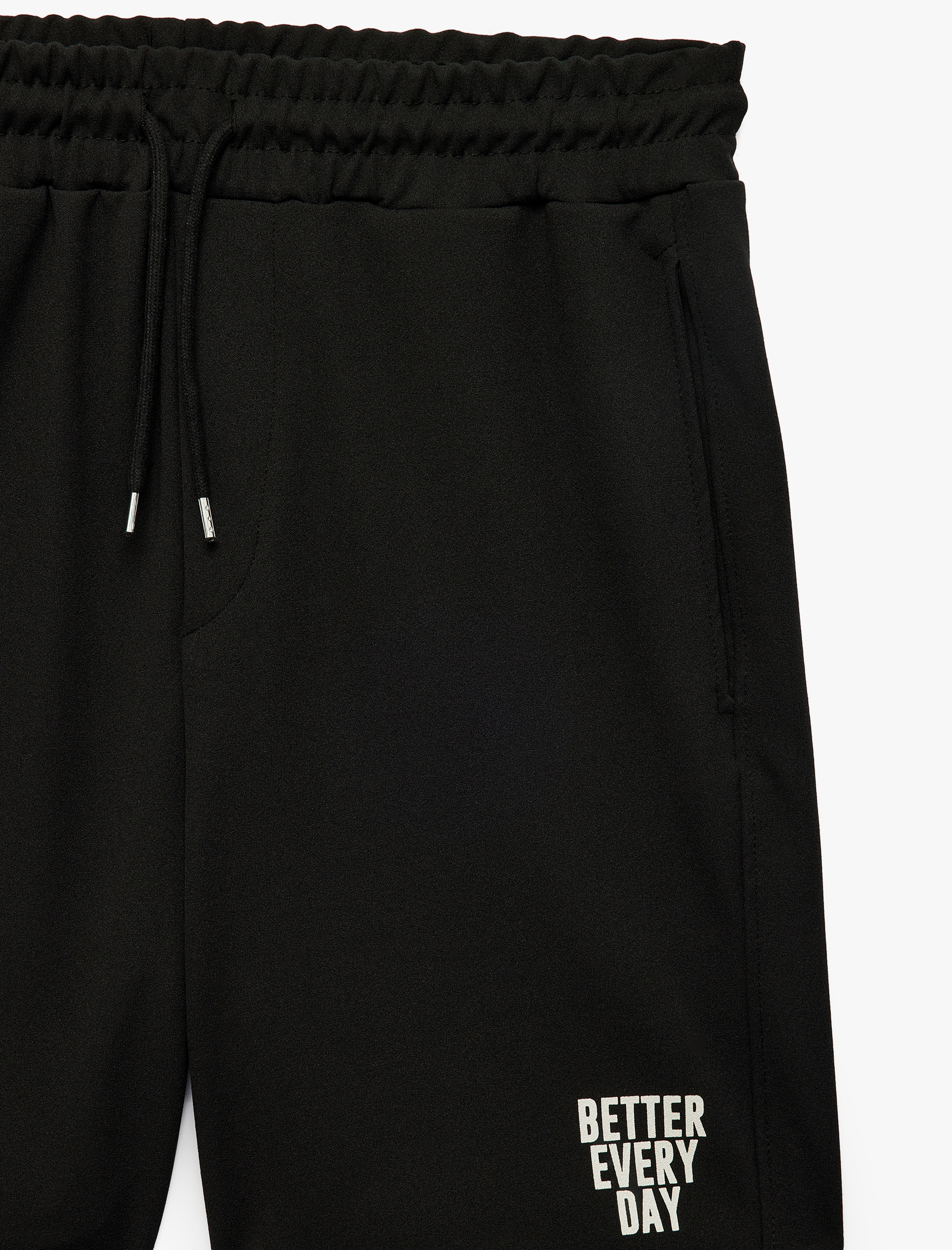   Straight Fit Beli Bağcıklı Baskılı Spor Şort