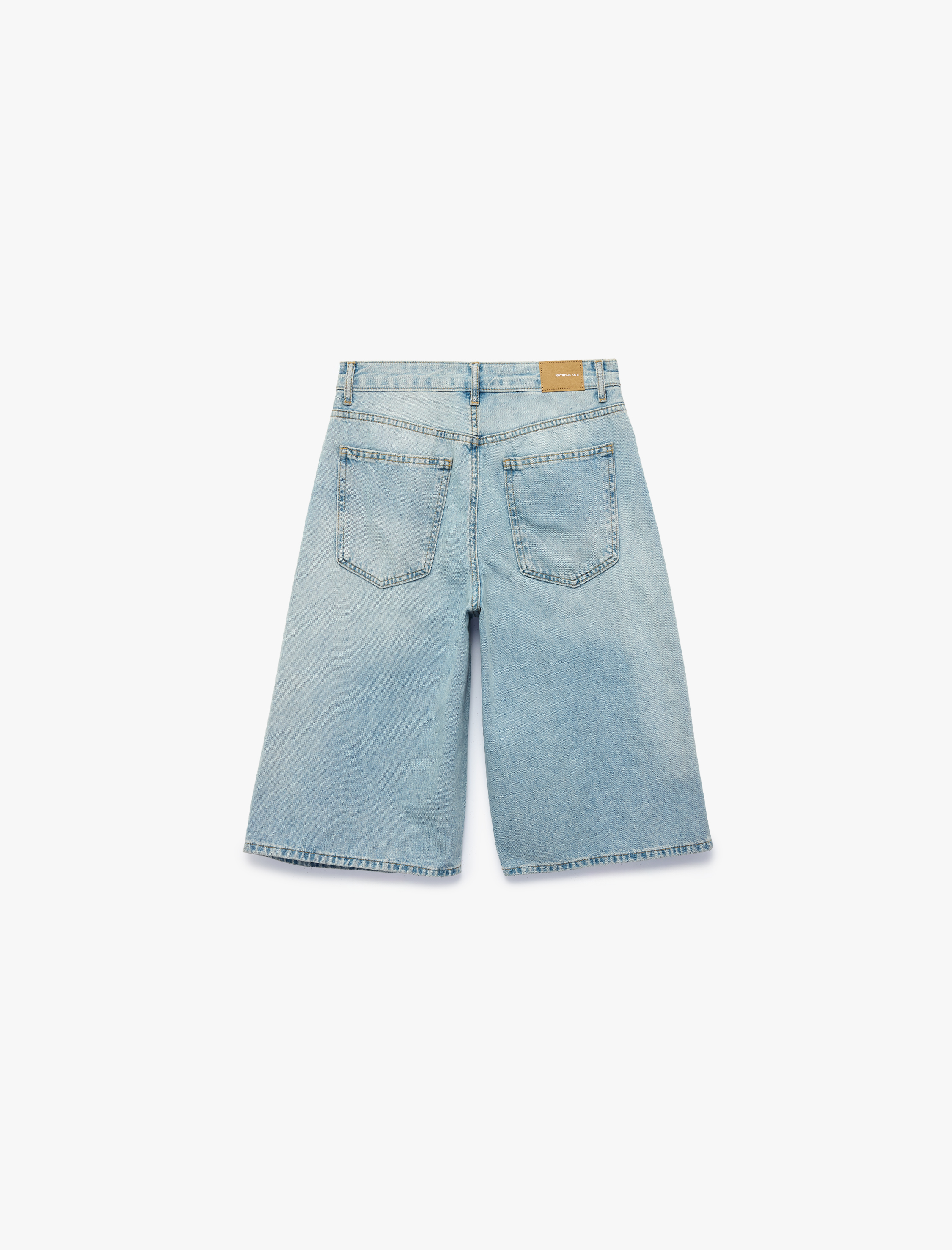   Pamuklu Rahat Kalıp Düğmeli Denim Bermuda Şort