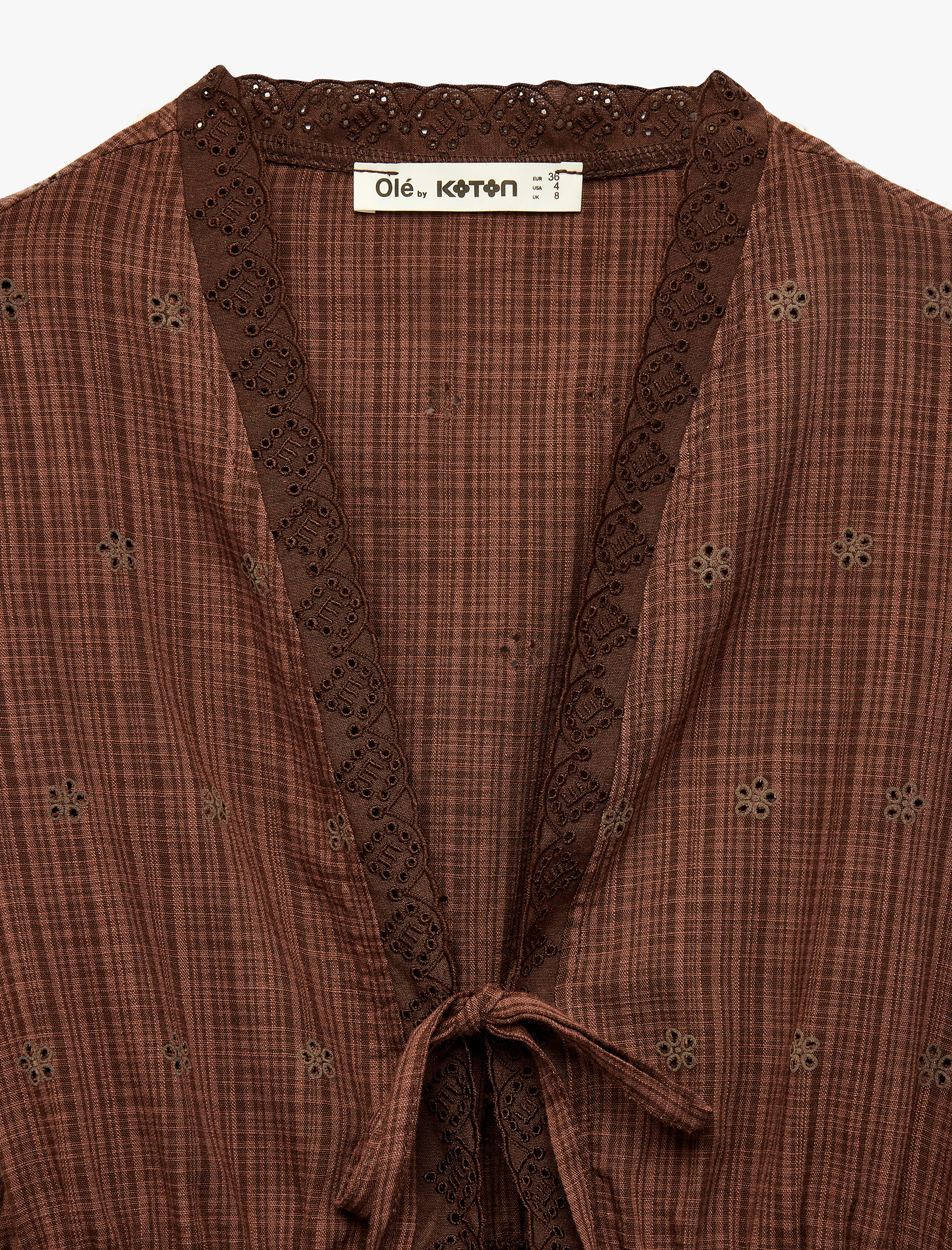   Viskon Karışımlı V Yaka Uzun Kollu Bağlama Detaylı Dantelli Bluz