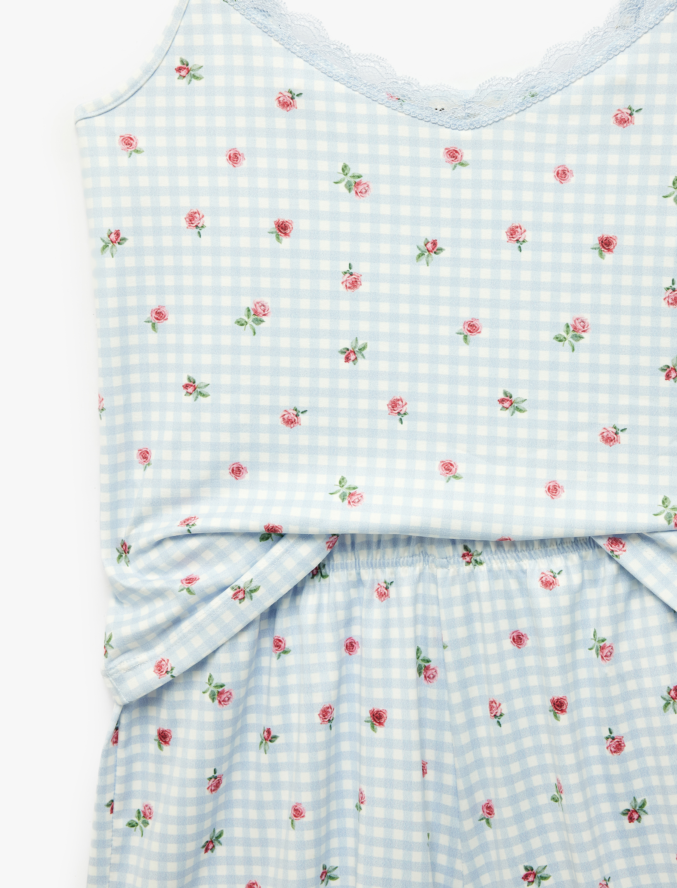   Dantel Detaylı Çiçek Desenli Şortlu Pijama Takımı