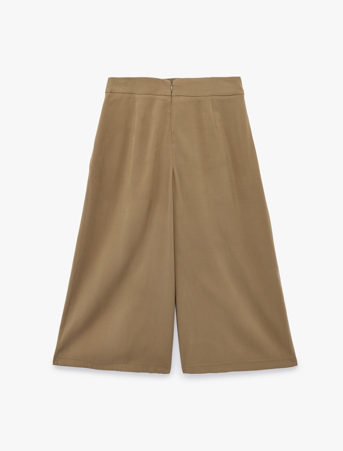  Viskon Cupro Kumaş Pileli Bermuda Pantolon