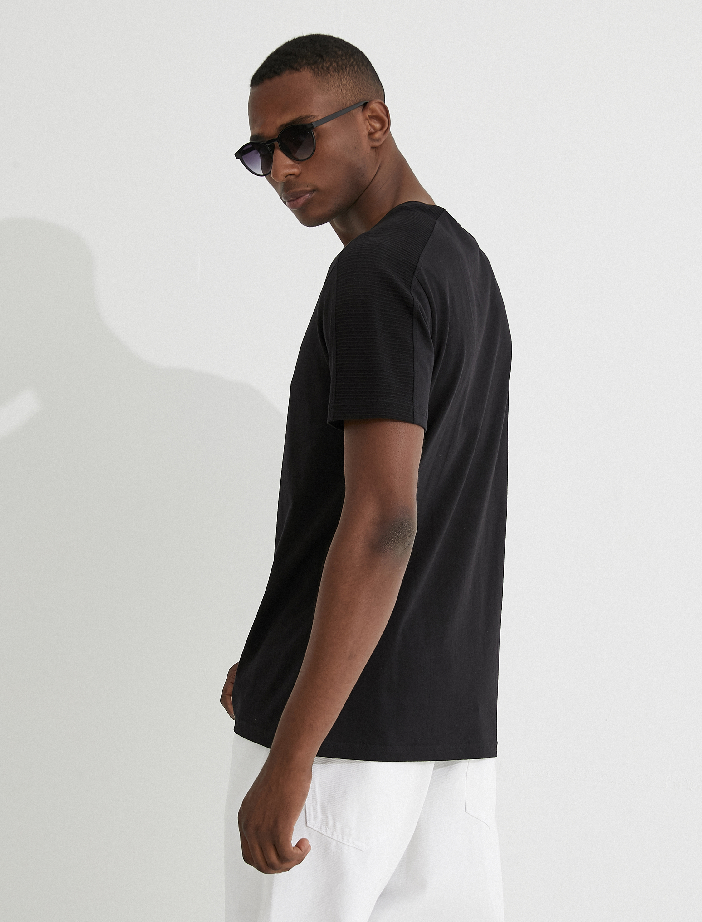   Slim Fit Basic Tişört