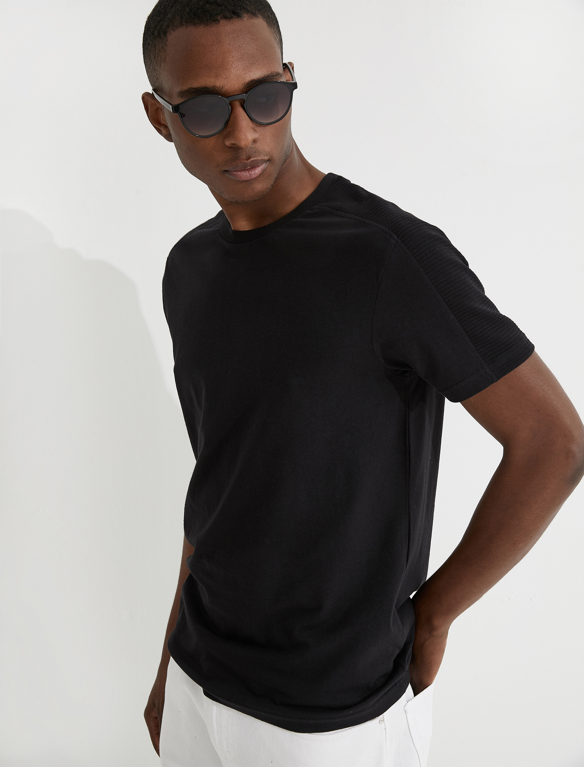   Slim Fit Basic Tişört
