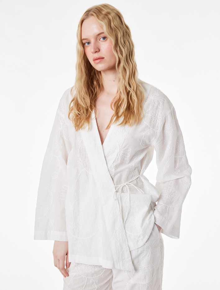  Pamuklu Uzun Kollu Kruvaze Bağlama Detaylı Brodeli Kimono Ceket