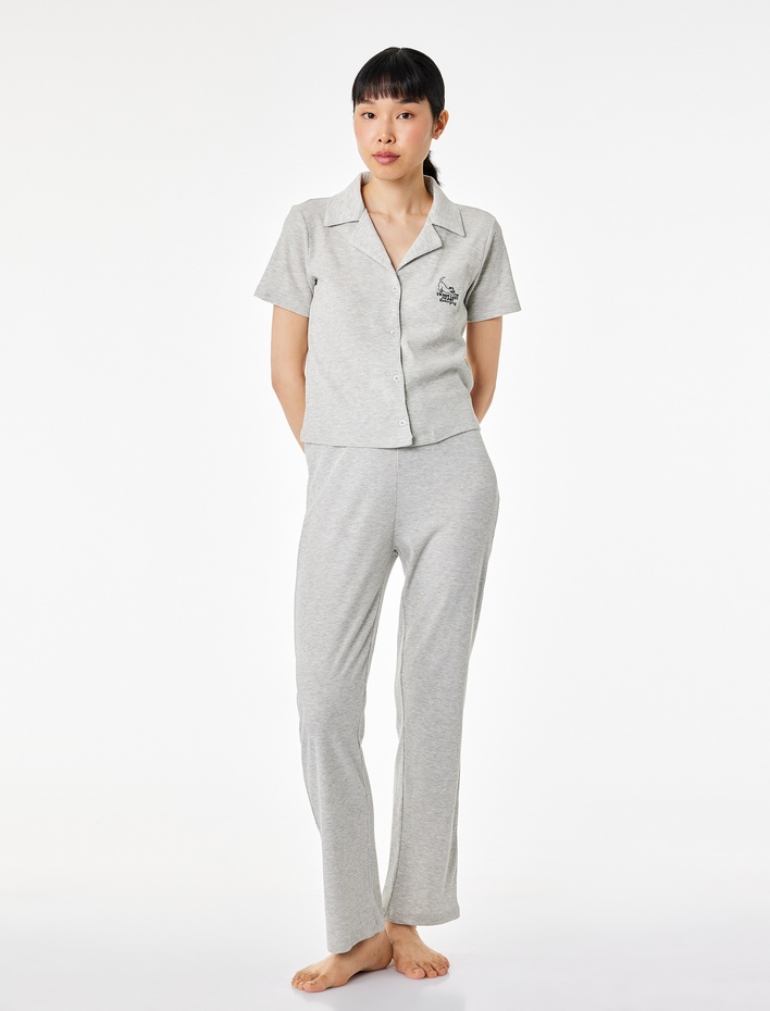  Rahat Kalıp Gömlek Yaka Kedi İşleme Detaylı Kısa Kollu Fitilli Pijama Takımı