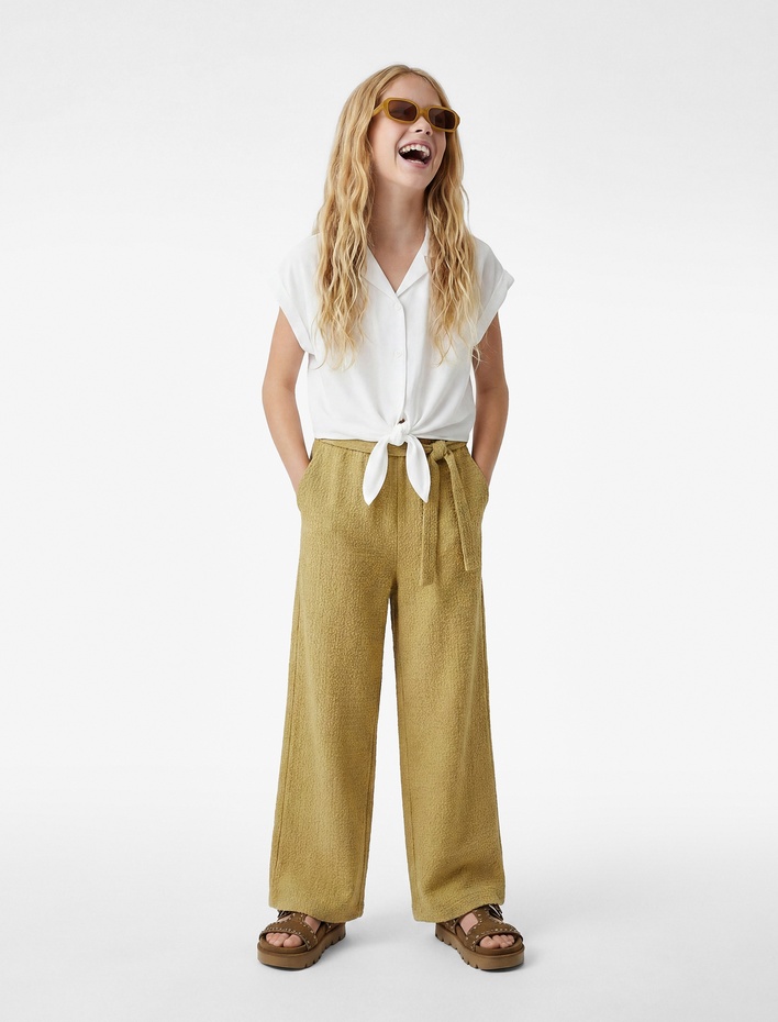 Kız Çocuk Bağlama Detaylı Düğmeli Kolsuz Gömlek Yaka Tişört