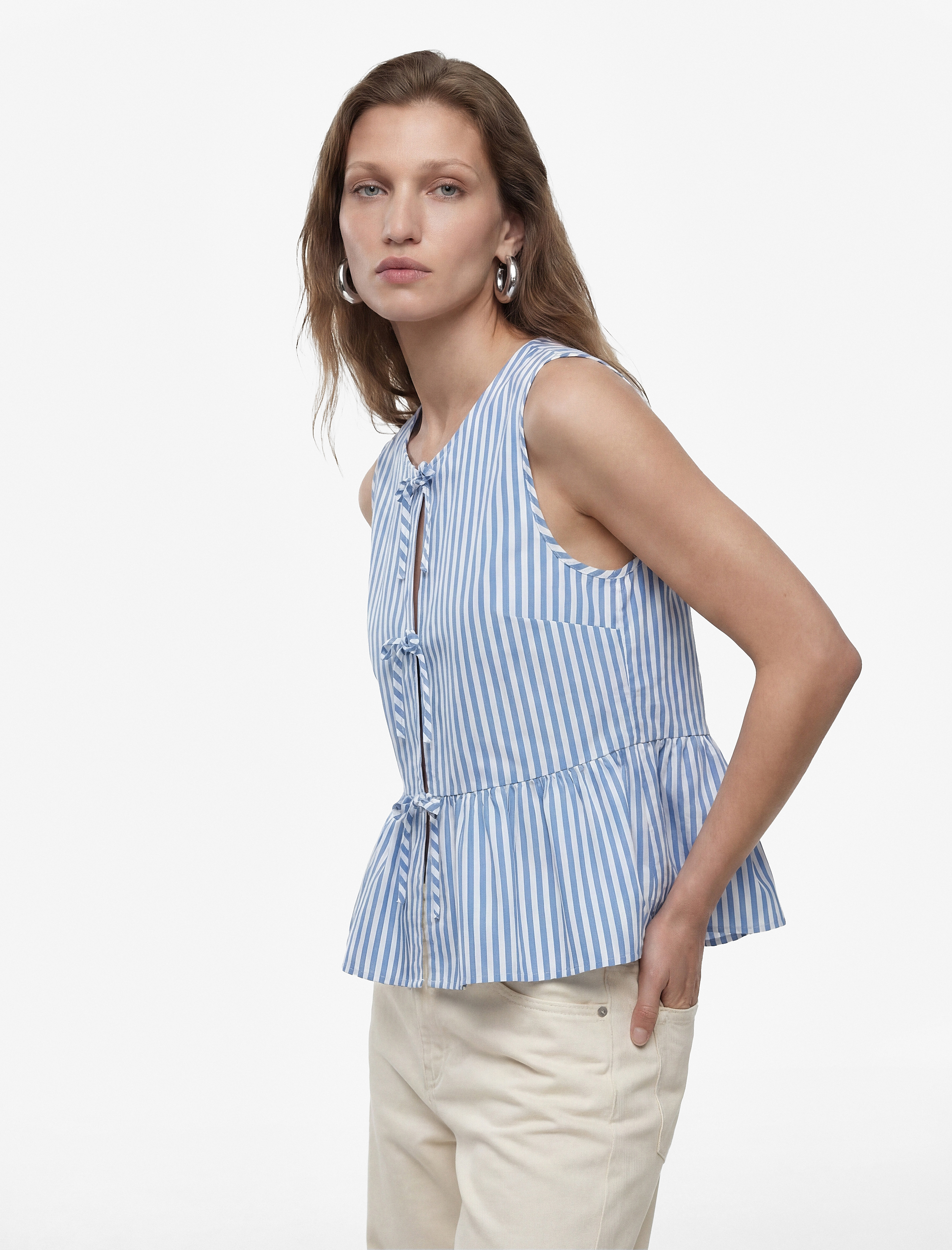   Kolsuz Fiyonklu Önden Bağlamalı Çizgili Peplum Bluz