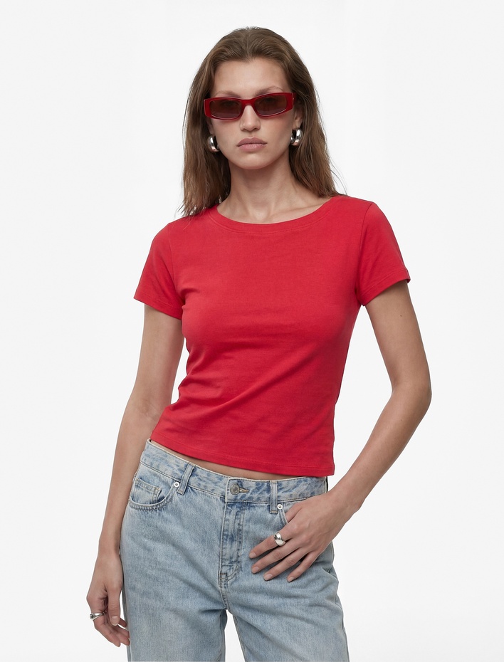  Pamuklu Slim Fit Düşük Omuz Kayık Yuvarlak Yaka Kısa Kollu Tişört