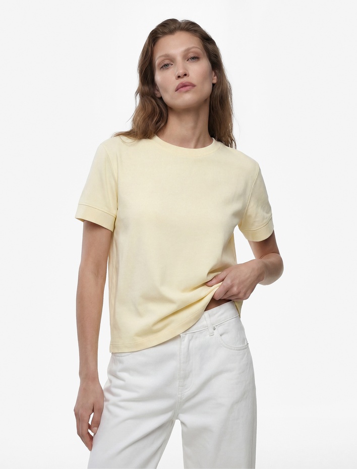  Slim Fit Kısa Kollu Bisiklet Yaka Basic Tişört