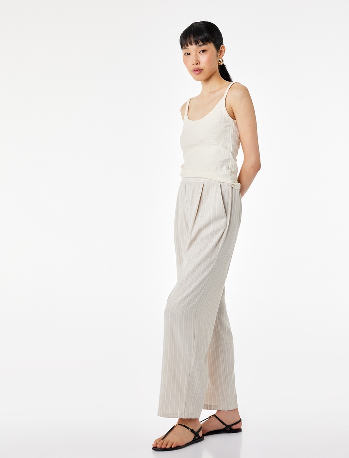  Viskon Karışımlı Cepli Pile Detaylı Düz Bol Paça Çizgili Kumaş Pantolon