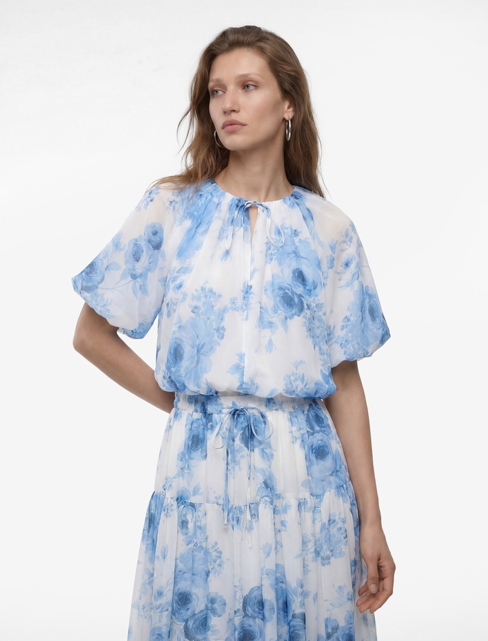  Bağcıklı Yuvarlak Yaka Kısa Balon Kollu Çiçekli Crop Bluz