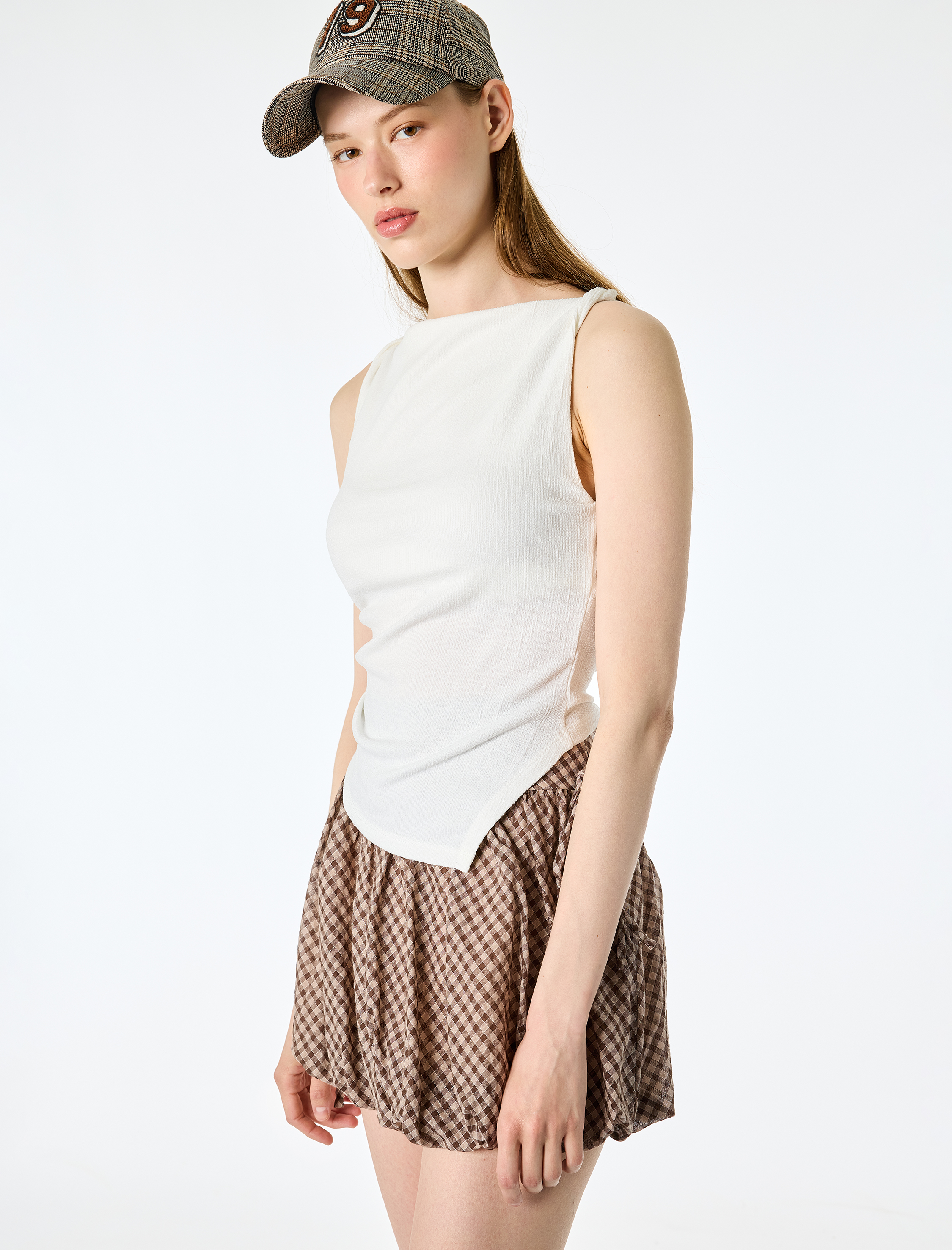   Asimetrik Kayık Yaka Kolsuz Slim Fit Drapeli Bluz