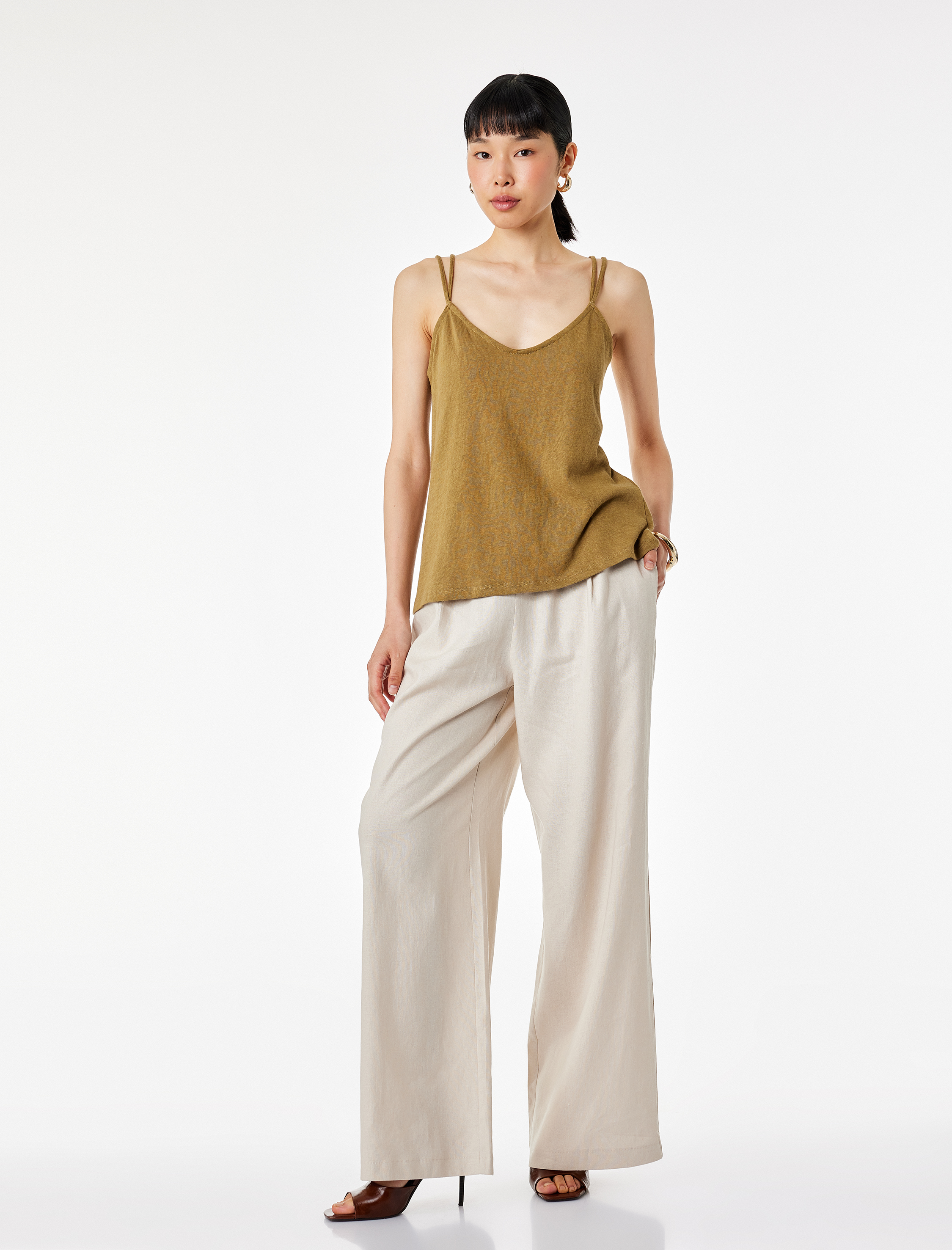   Sırt Detaylı Çapraz İp Askılı Bluz