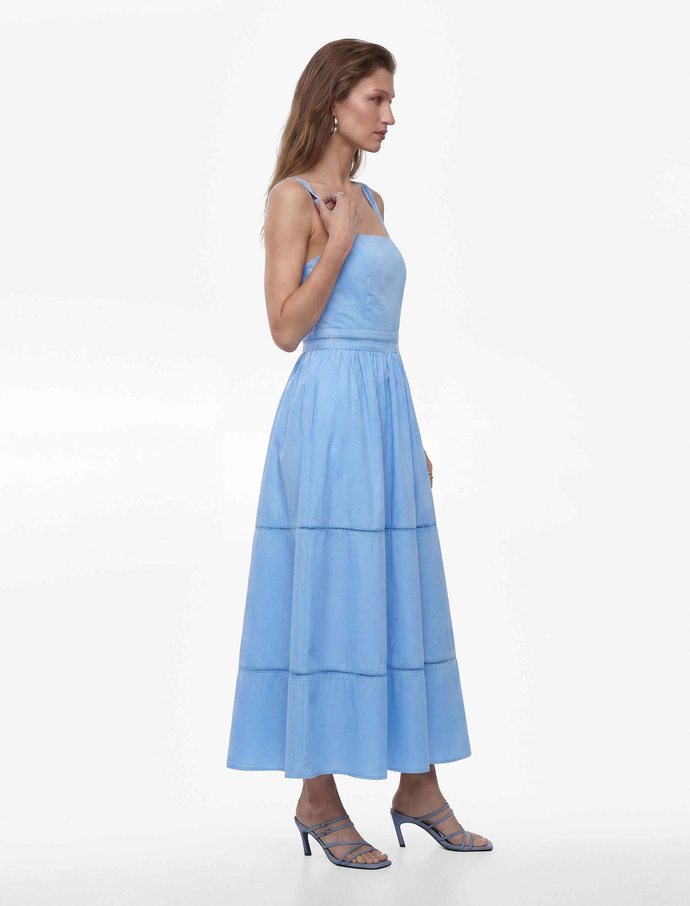   Pamuklu Brode Detaylı Poplin Kare Yaka Askılı Maxi Elbise