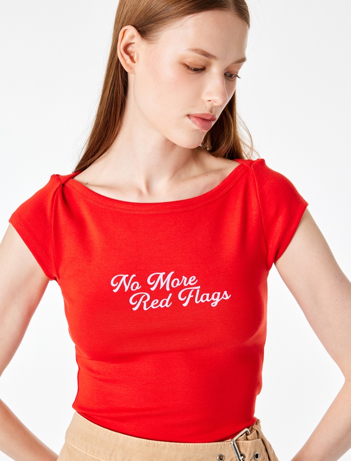  Modal Karışımlı Kayık Yaka Kısa Kollu Slim Fit Crop Baskılı Tişört