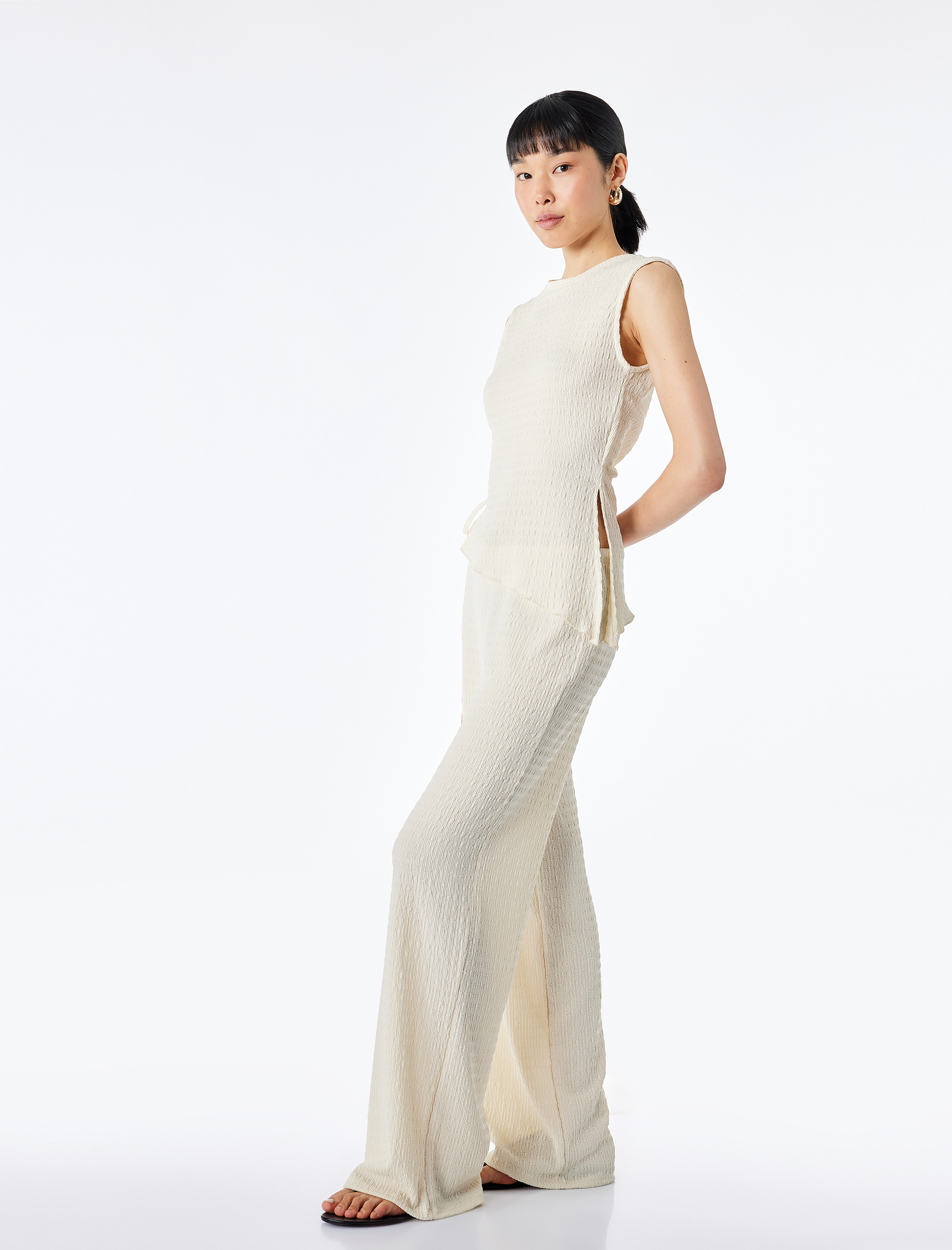   Bürümcük Kumaş Dokulu Beli Bağcıklı Düz Bol Paça Pantolon