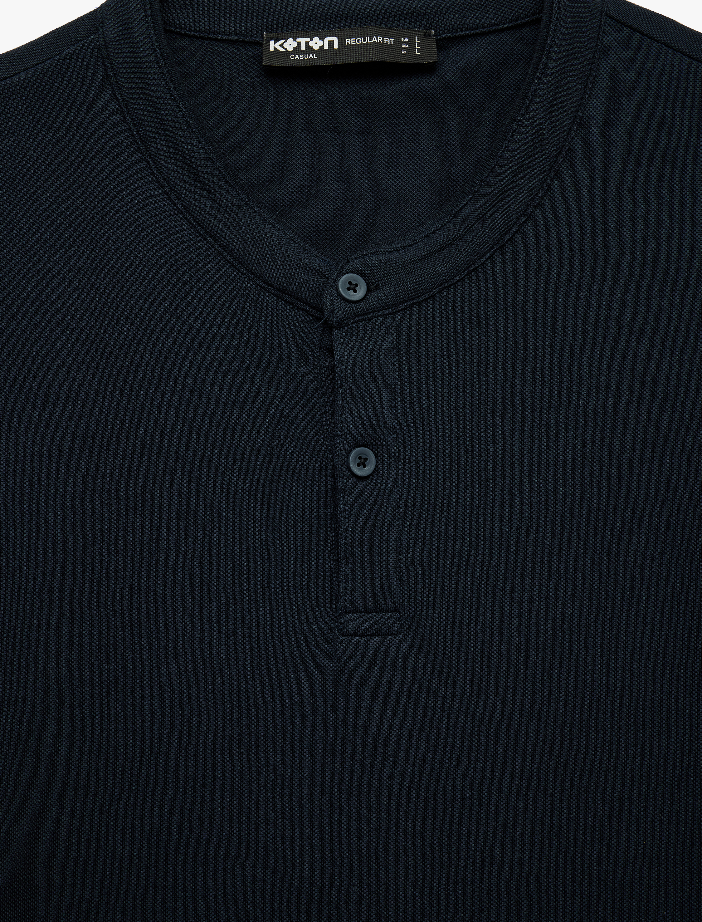   Regular Fit Pamuklu Düğmeli Kısa Kollu Henley Yaka Tişört