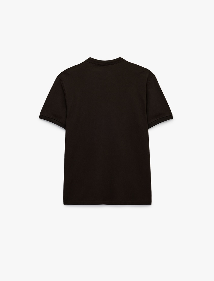  Regular Fit Pamuklu Düğmeli Kısa Kollu Henley Yaka Tişört