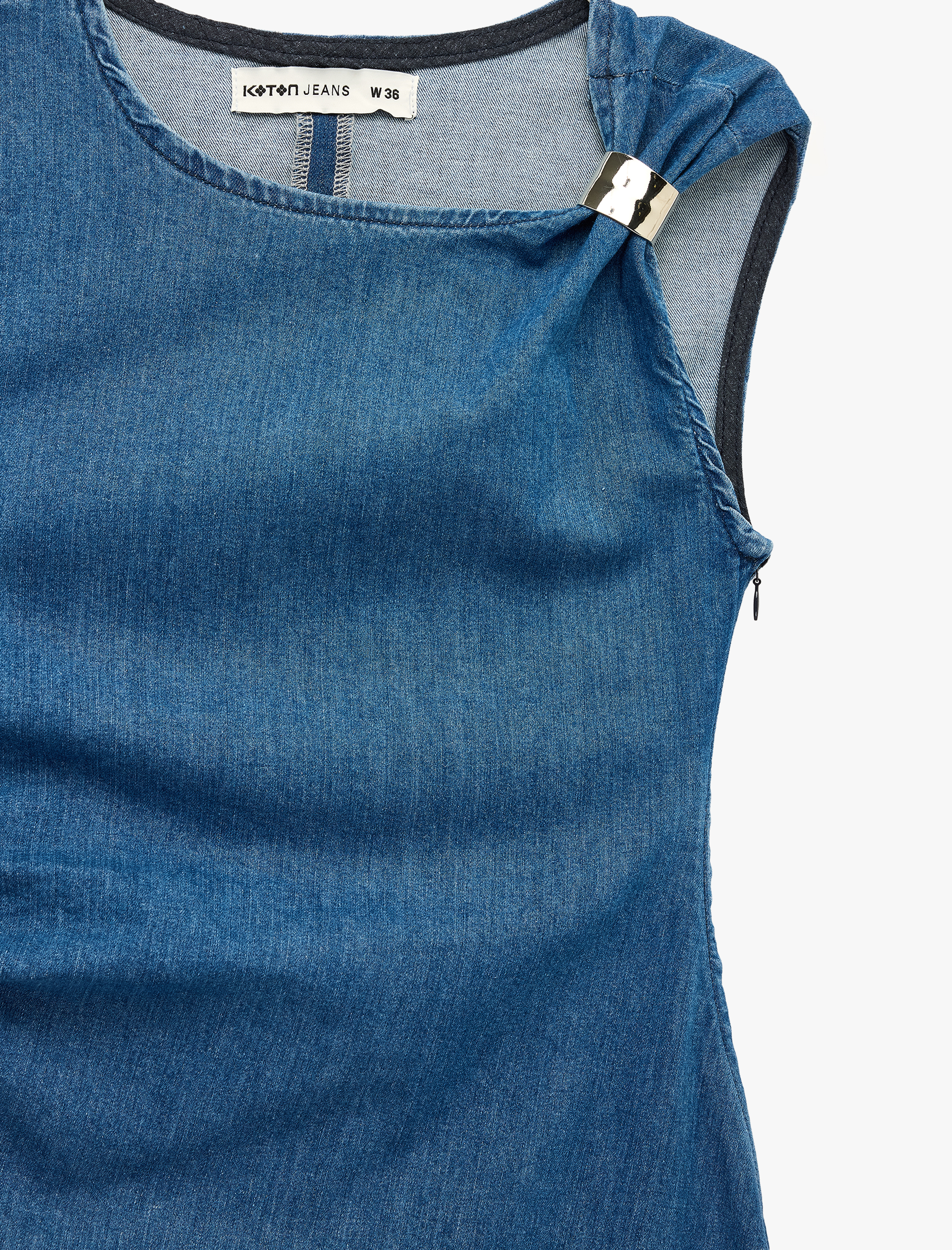   Metal Aksesuarlı Kolsuz Pamuklu Drapeli Denim Midi Elbise
