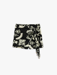 Keten Karışımlı Bağlamalı Boncuklu Floral Desenli Kruvaze Mini Şort Etek