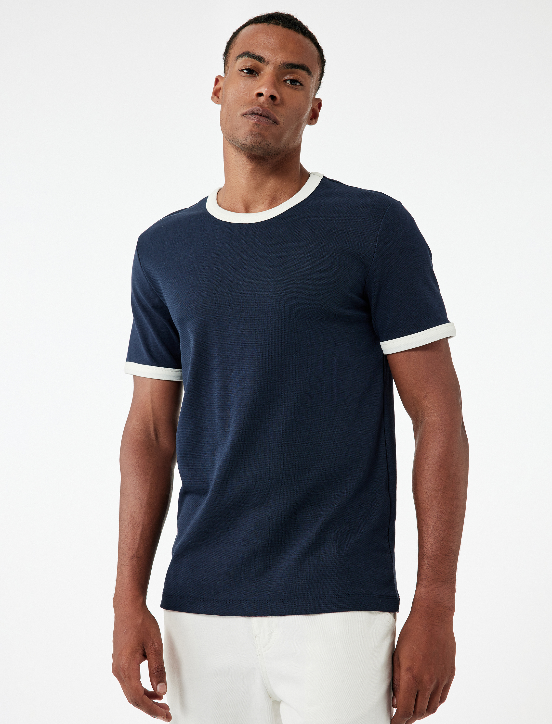   Pamuklu Kısa Kollu Biyeli Bisiklet Yaka Slim Fit Tişört
