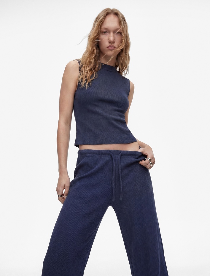  Bisiklet Yaka Slim Fit Bürümcük Kolsuz Bluz