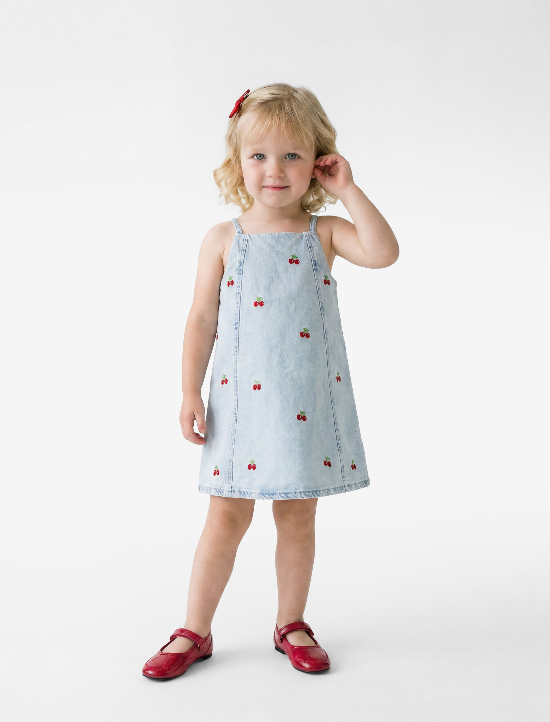  Kız Bebek Kiraz Detaylı Kare Yaka Askılı Denim Elbise