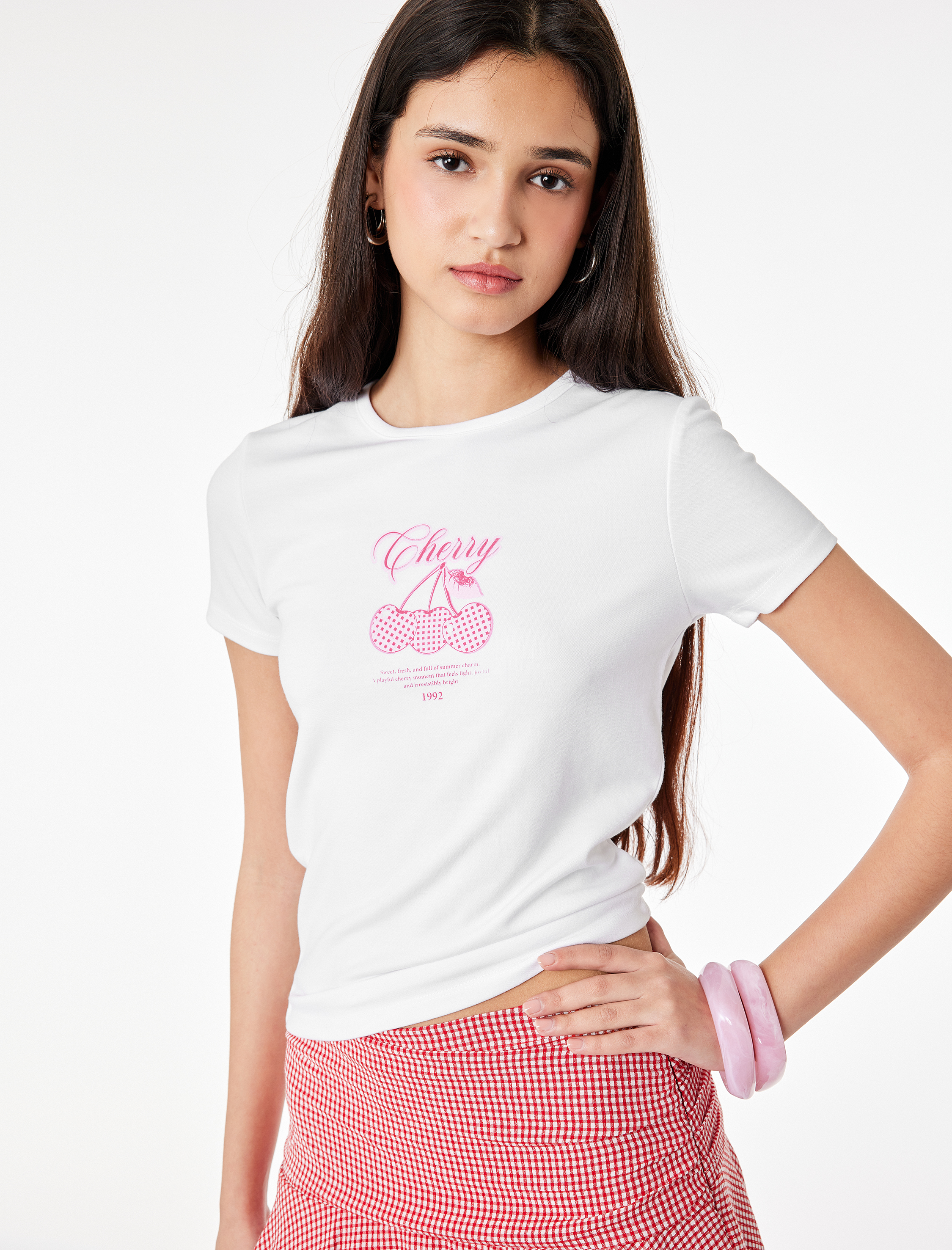   Slim Fit Bisiklet Yaka Kısa Kollu Modal Karışımlı Kiraz Baskılı Tişört