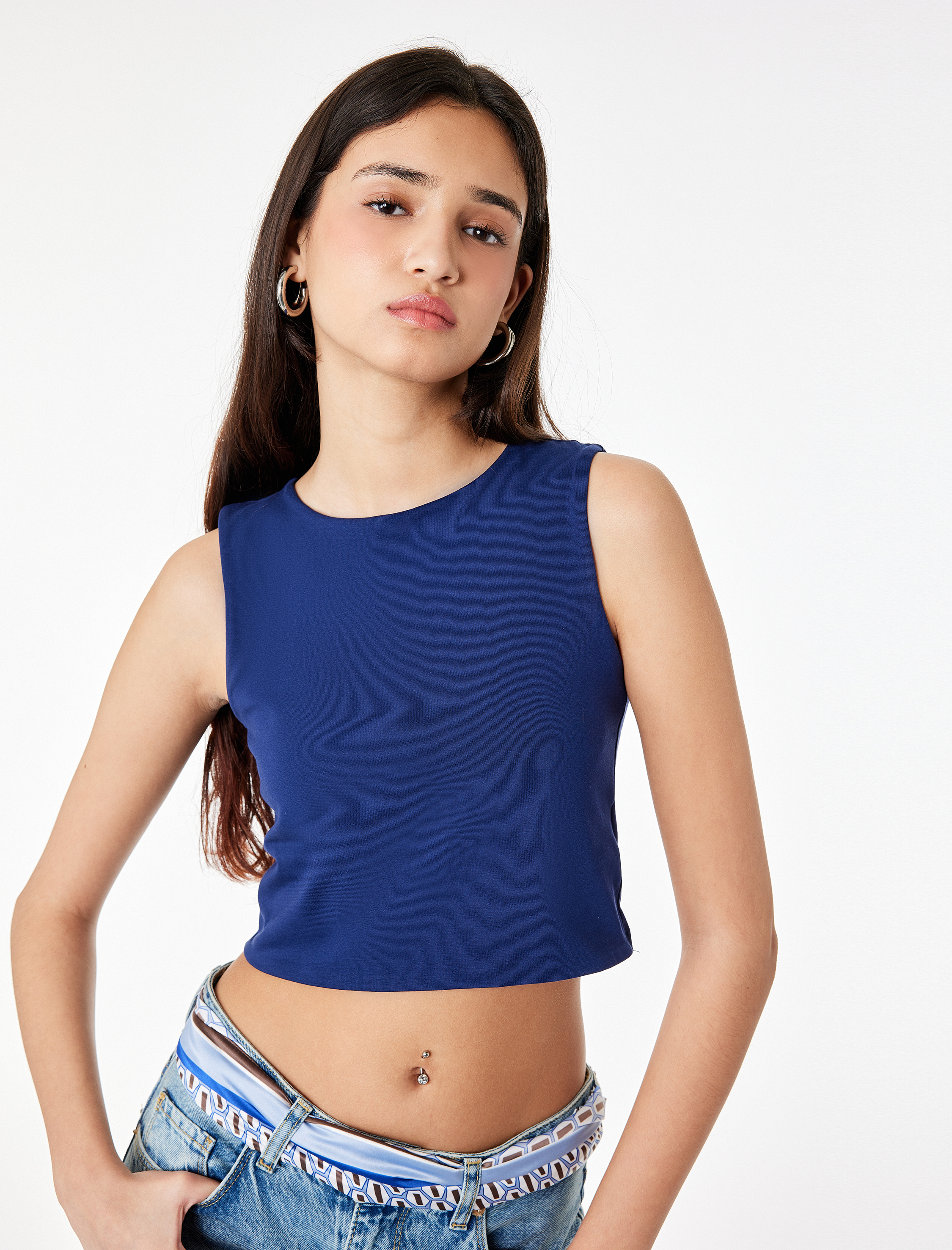   Kolsuz Bisiklet Yaka Slim Fit Crop Bluz