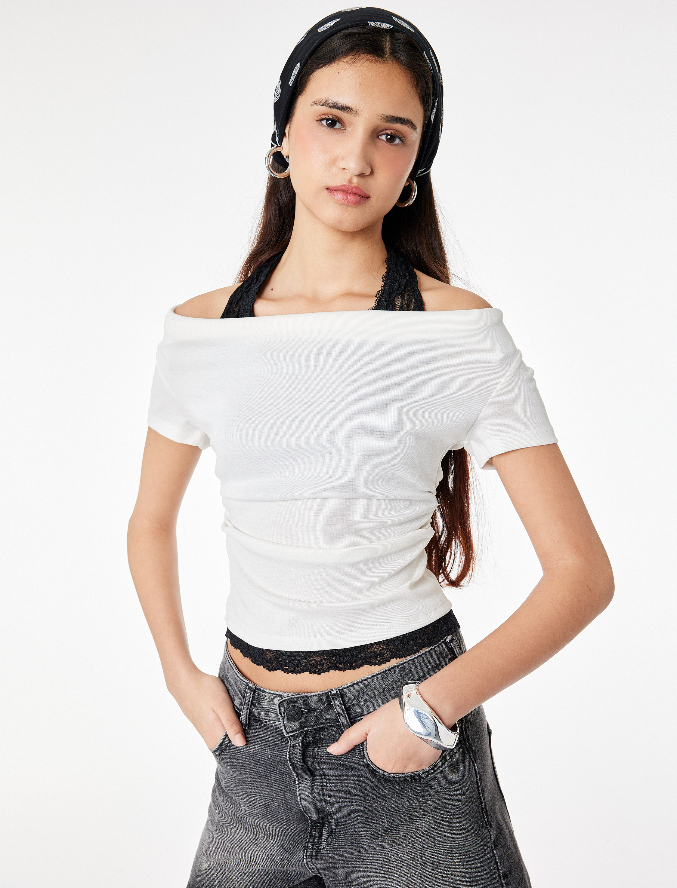   Slim Fit Kısa Kollu Dantel Detaylı Atletli İkili Kayık Yaka Tişört