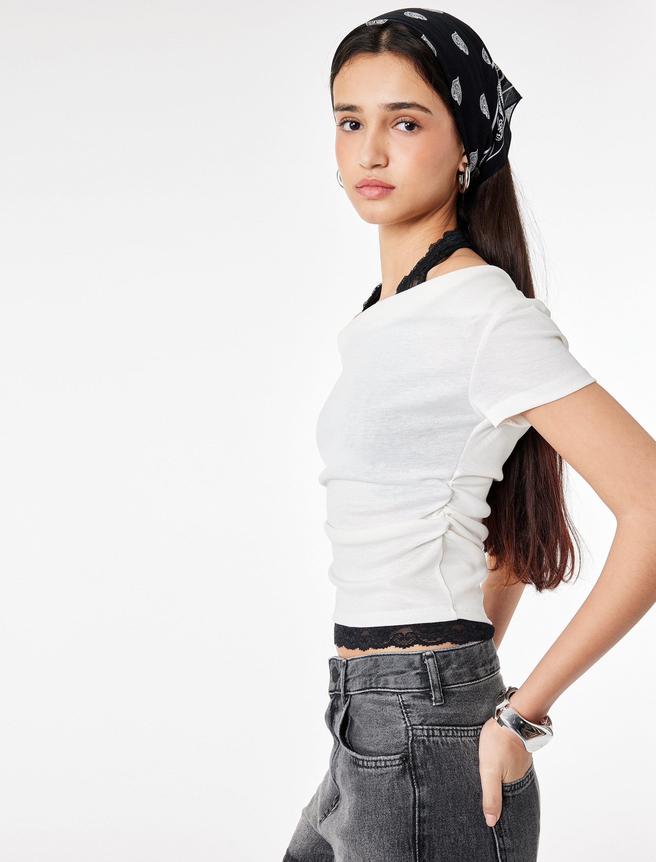   Slim Fit Kısa Kollu Dantel Detaylı Atletli İkili Kayık Yaka Tişört