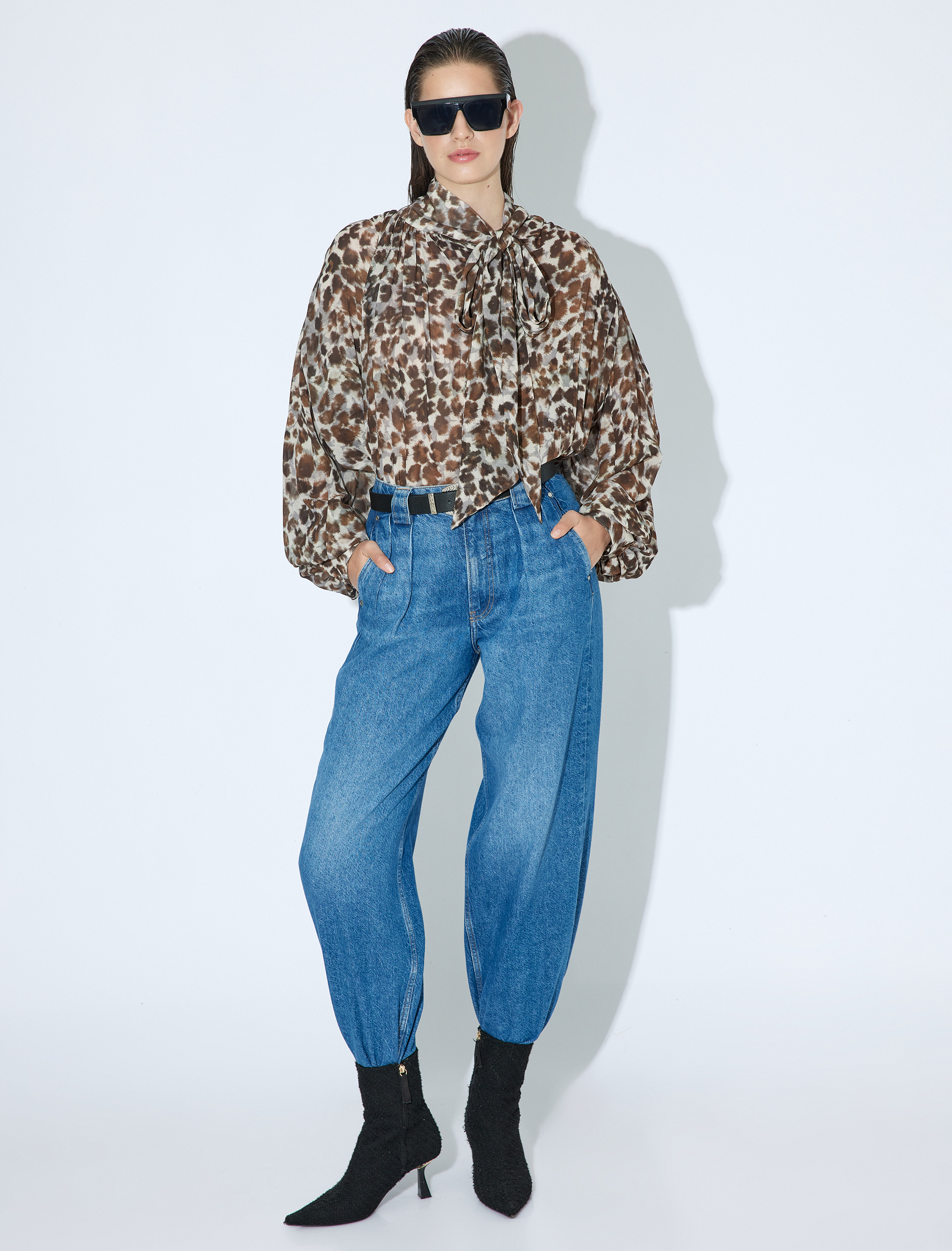   Bol Kot Pantolon Geniş Paça Pileli Düğmeli - Loose Fit Jean