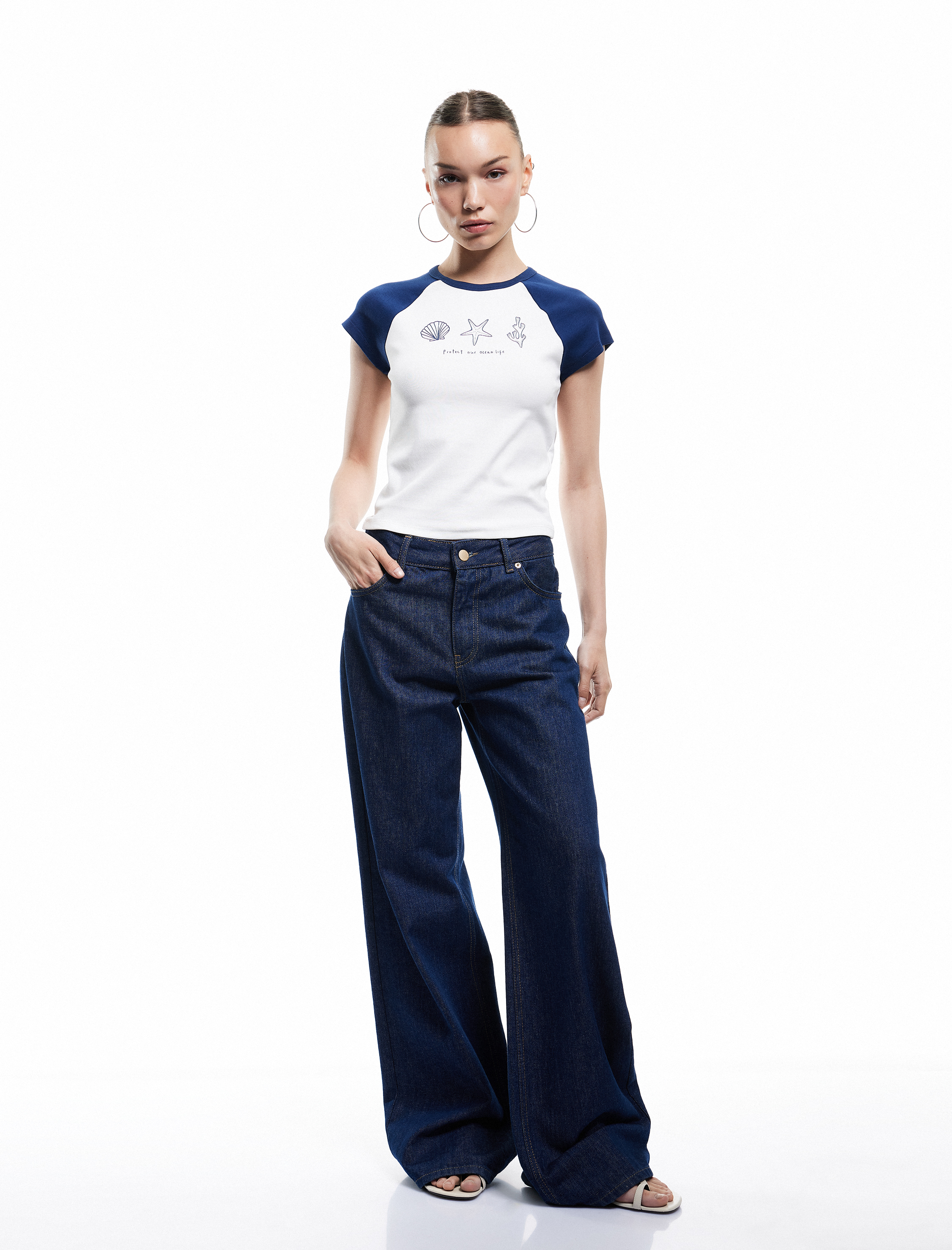   Baskılı Renk Bloklu Slim Fit Kısa Kollu Tişört
