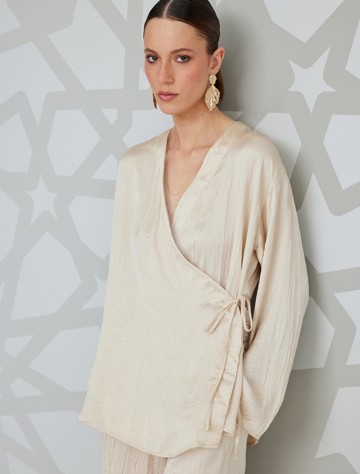  Uzun Kollu Kruvaze Saten Kimono Ceket